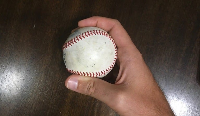 how to throw a curveball grip